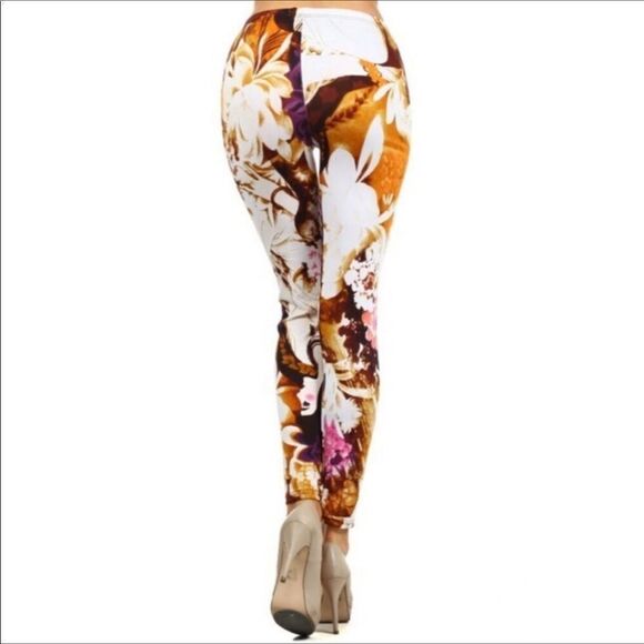 Abstract Floral Leggings  - Picture 3 of 4
